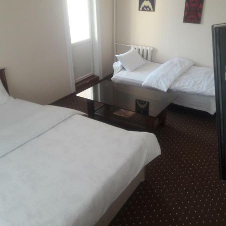 Manzur Apartman Fergana Kültér fotó