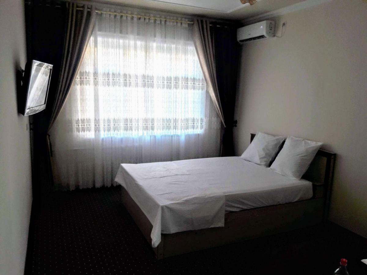 Manzur Apartman Fergana Kültér fotó